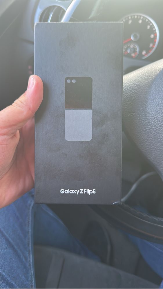 Продам Samsung Z Flip5