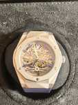 Срочно продам часы HUBLOT