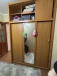 Продаю шкаф-купе с зеркалом в хорошем состоянии.
