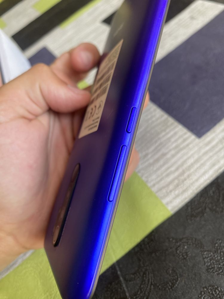 Redmi 9(в идеальном состоянии)