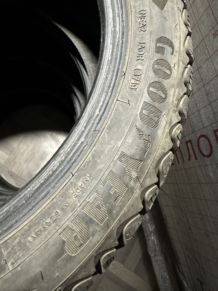 Зимние шины Goodyear Ultra Grip Ice Arctic 245/45/ R19 102T