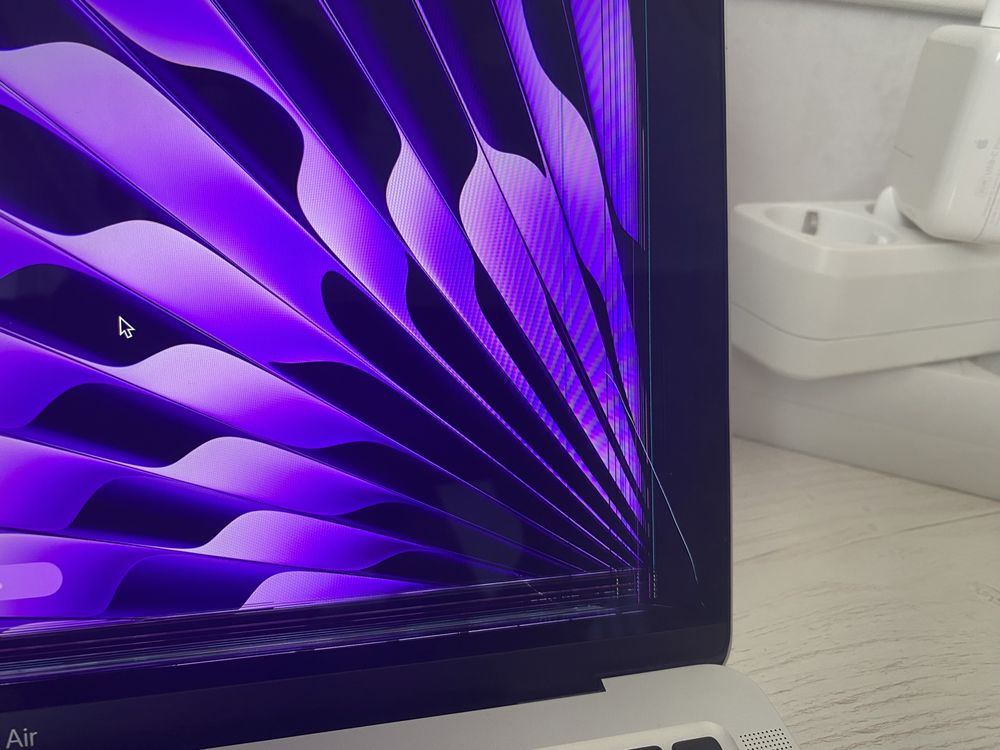 Macbook air m1(сломана матрица)