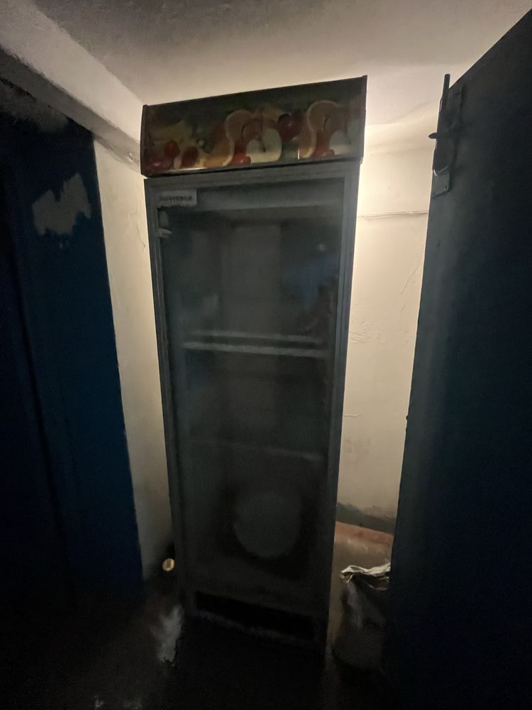 Холодильник витринный бесплатно