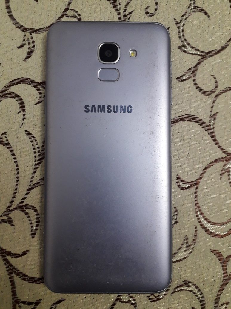 Смартфоны Samsung, Huawei