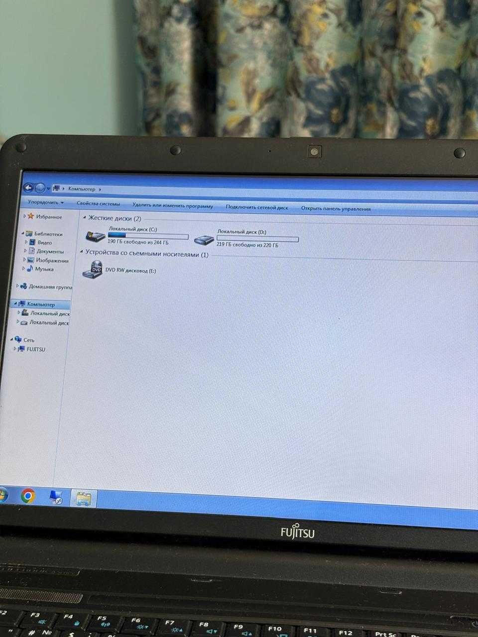 Ноутбук Fujitsu \ Intel Core \ 4ГБ ОЗУ \ 450ГБ HDD \ 15.6" \ Офис