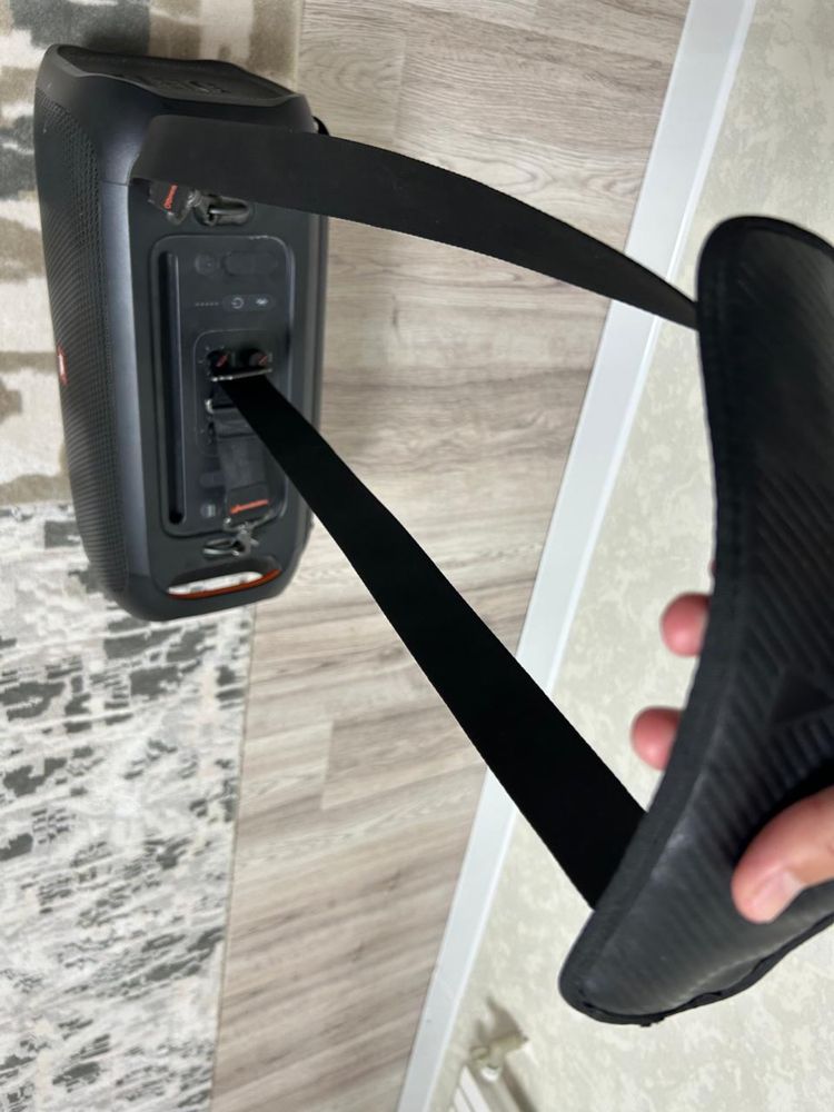 Новый JBL сатылады микрофонымен бирге
