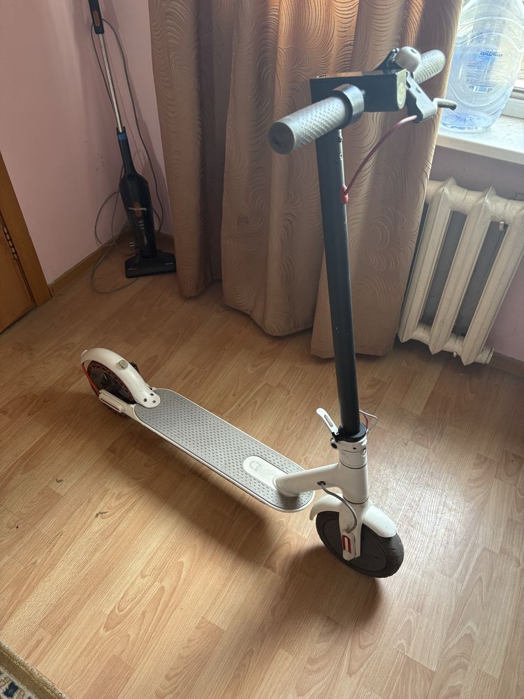 Электросамокат Xiaomi m365 pro