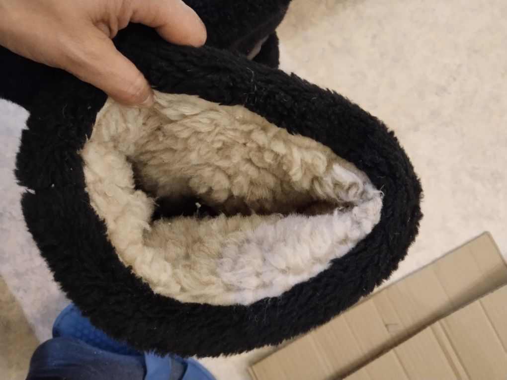 Продам унты с собачьим мехом