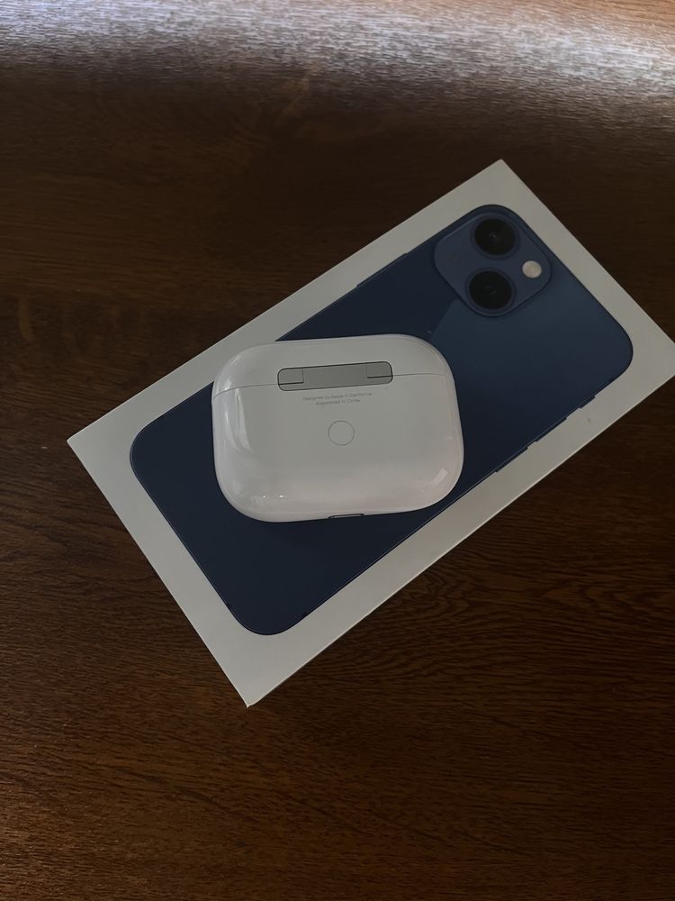 Airpods кейс
