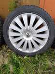 Зимние шипованные шины 235/45 R17  на оригинaл дисках R17 Volksw