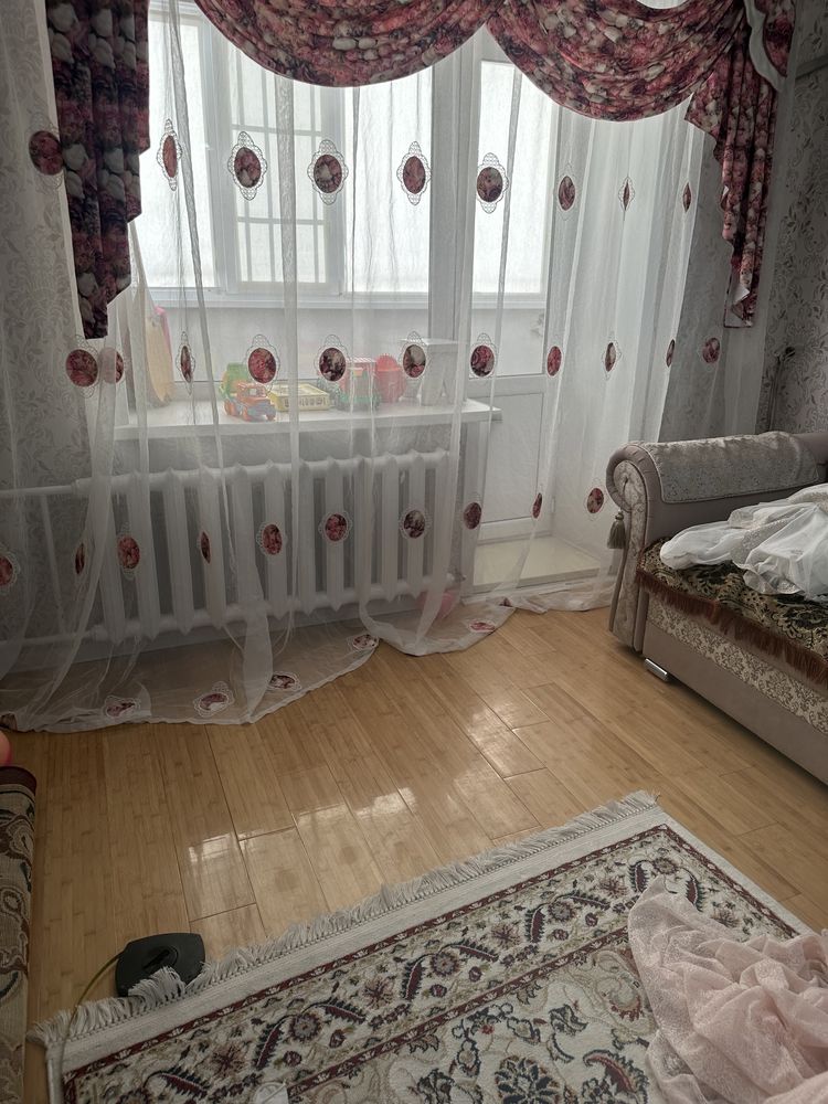 Продам шторы и белую тюль в хорошем качестве