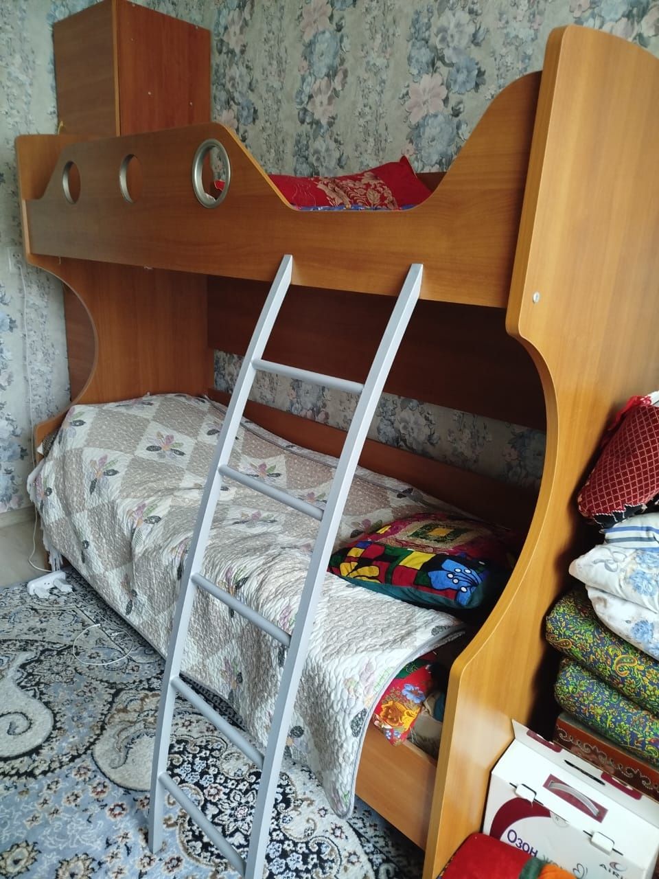 Продам детский кровать двухярусная, б/у.