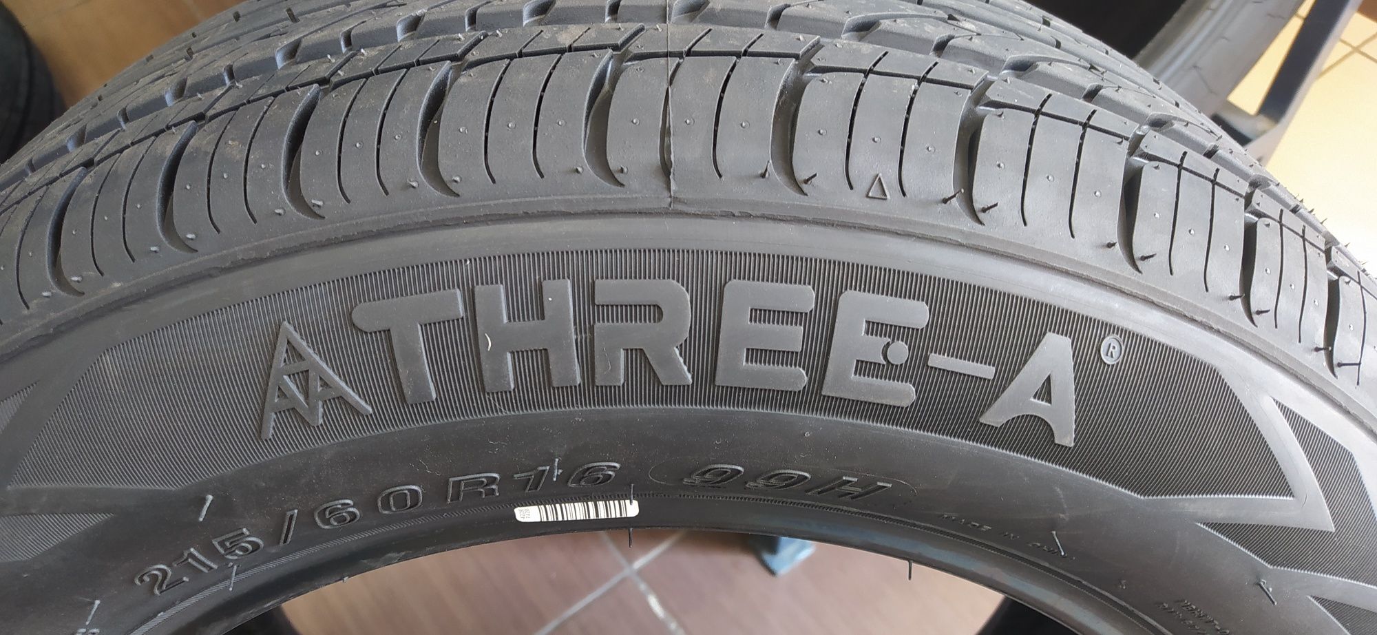 215/60R16 Three-A P306