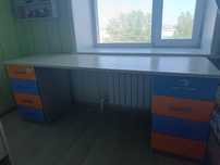 Стол письменный б/у в отличном состоянии