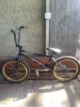 bmx, подойдёт для новичков и для профи, все зарчасти стоят дорогие