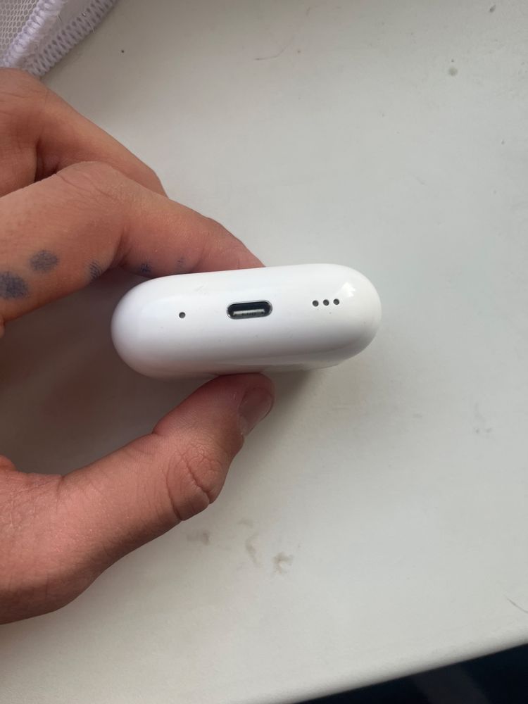 Airpods 2 pro type-C/Wireless charging белый