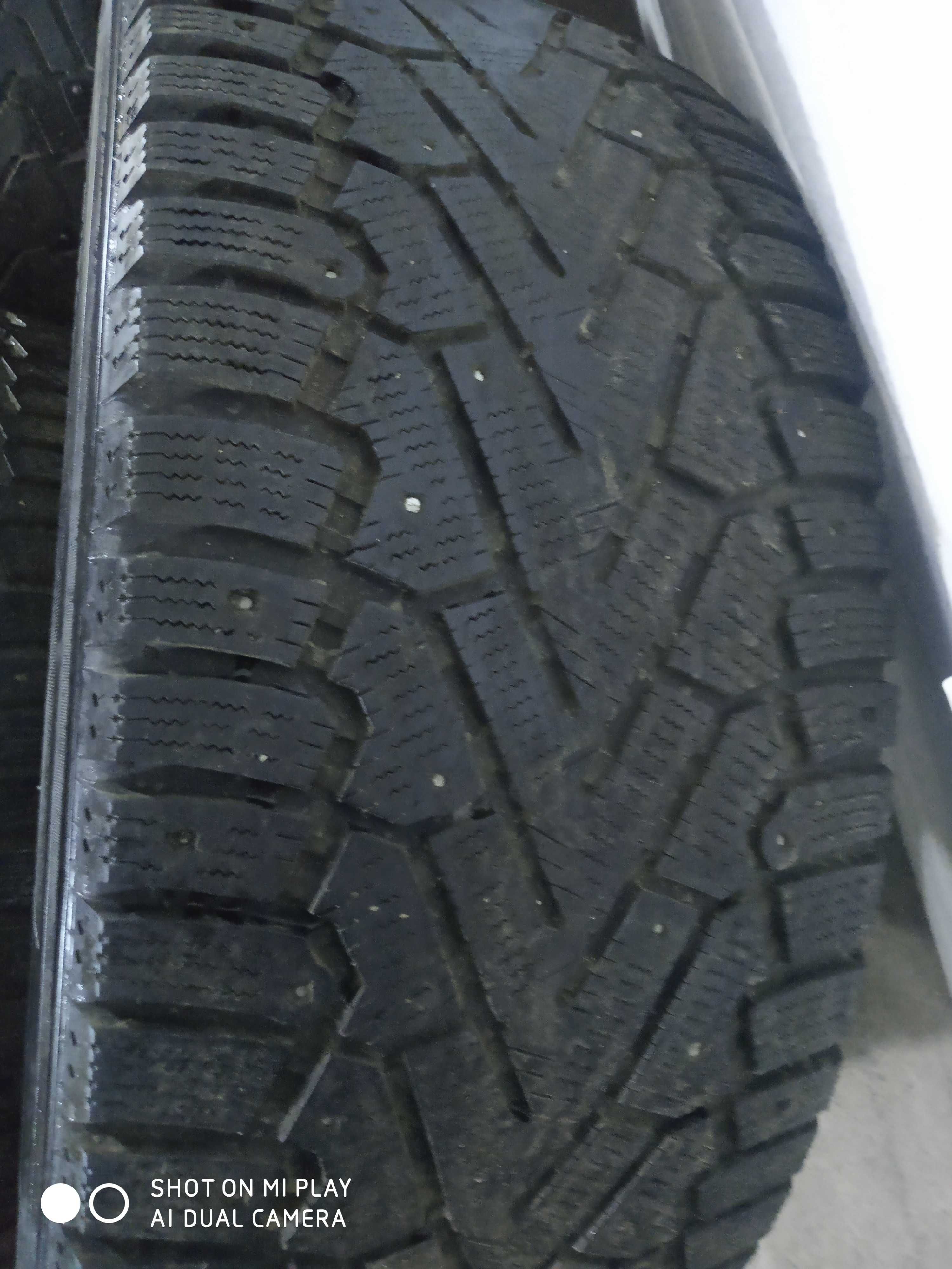Зимняя шипованая резина ICE ZERO 255/60 R18.