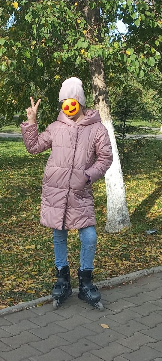 Демисезонное пальто на девочку.