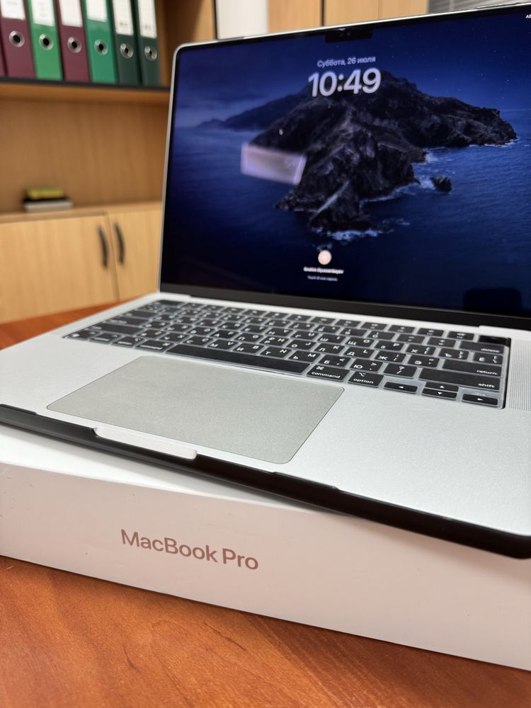 MacBook Pro 14” (M1 Pro, 16GB / 1TB SSD)