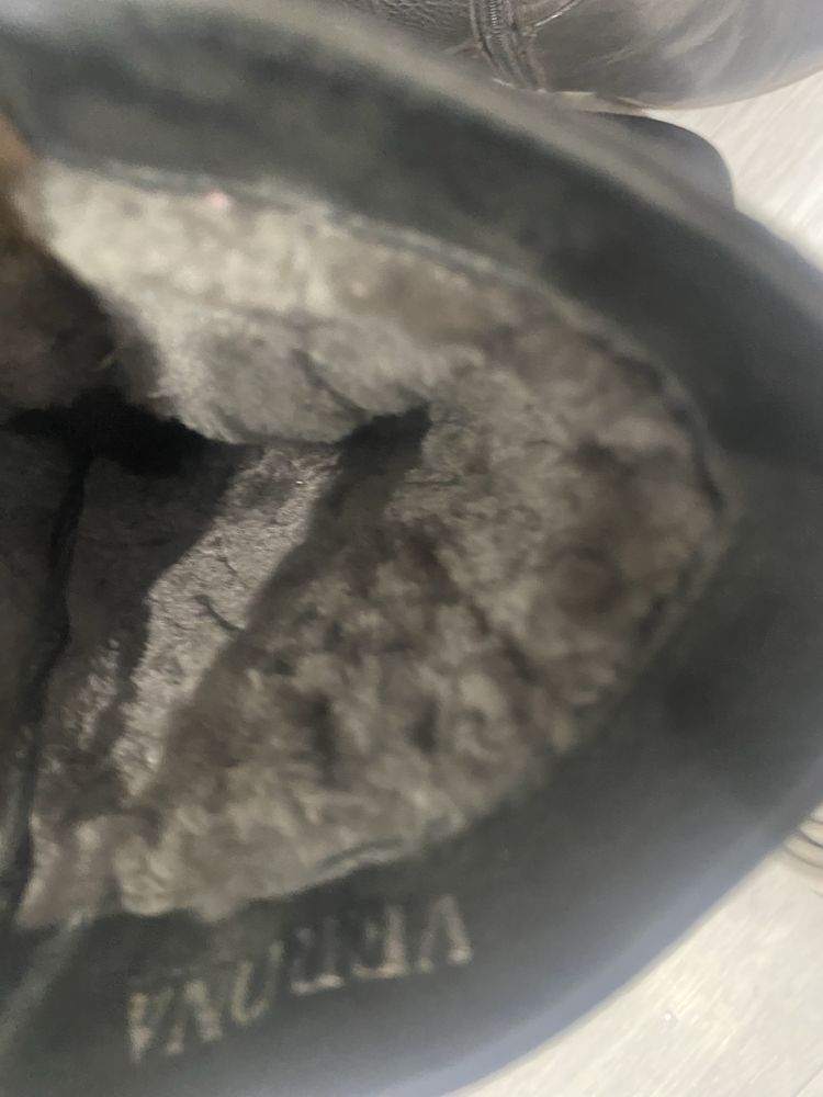 Продаю сапоги женские