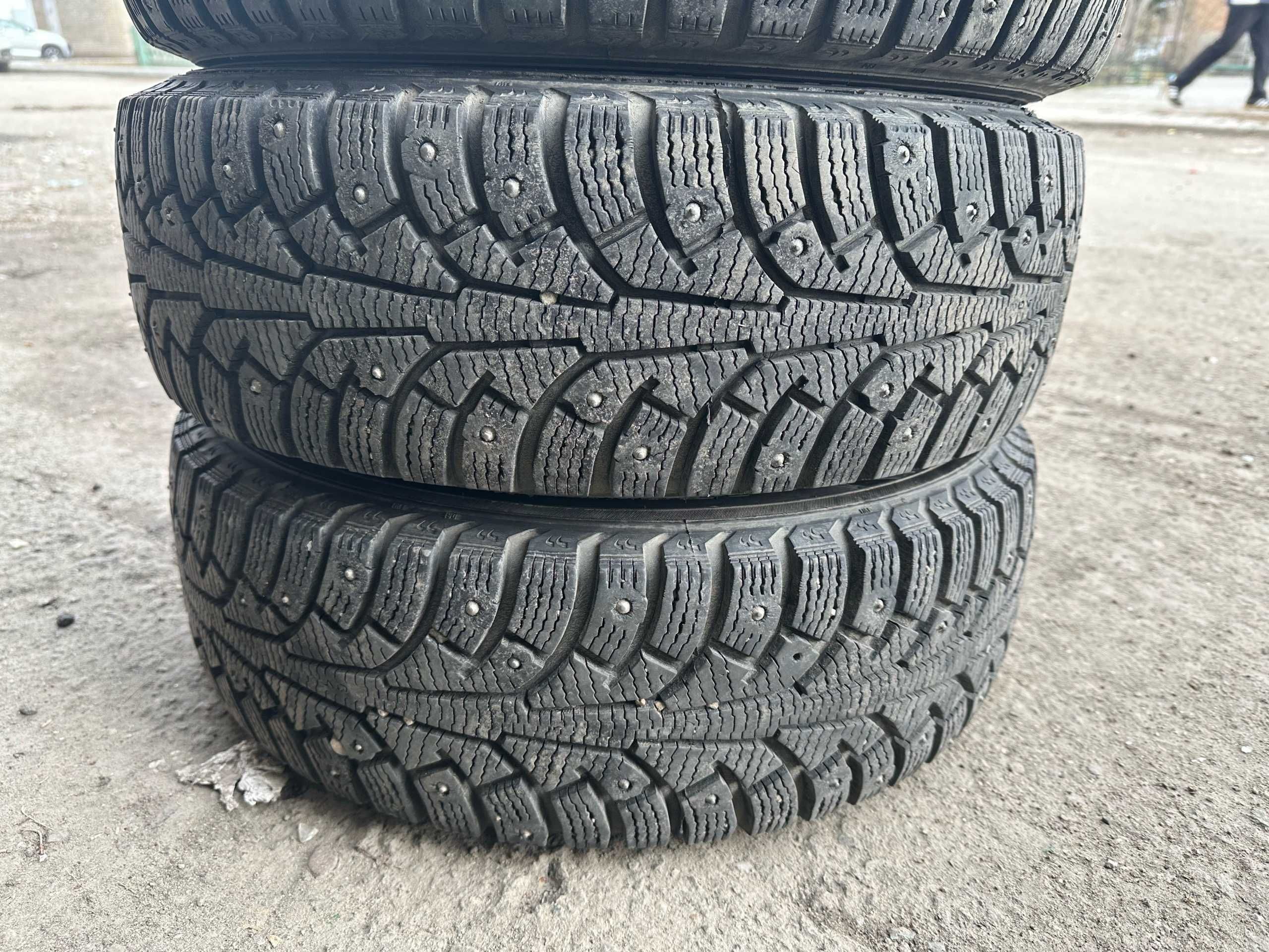 Диски R13 с зимней резиной Nokian 175/70