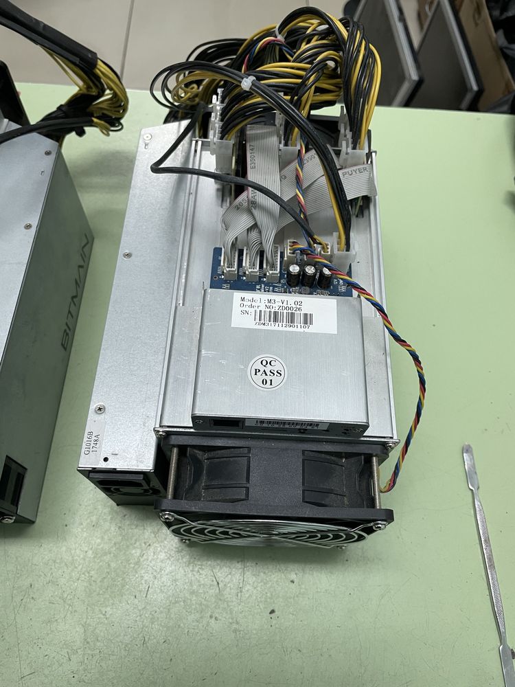Продам Asic S9 и M3
