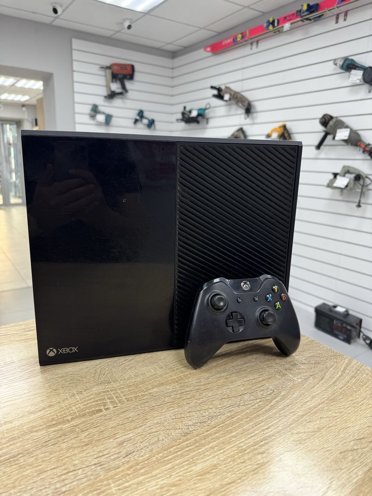 Xbox One 500gb TM79