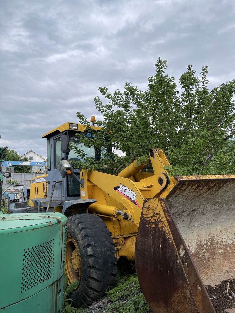 Погрузчик XCMG LW300F
