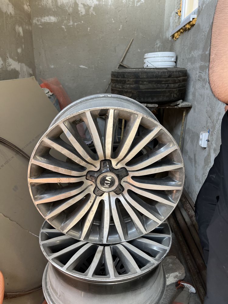 Диски с шинами 245/40/19