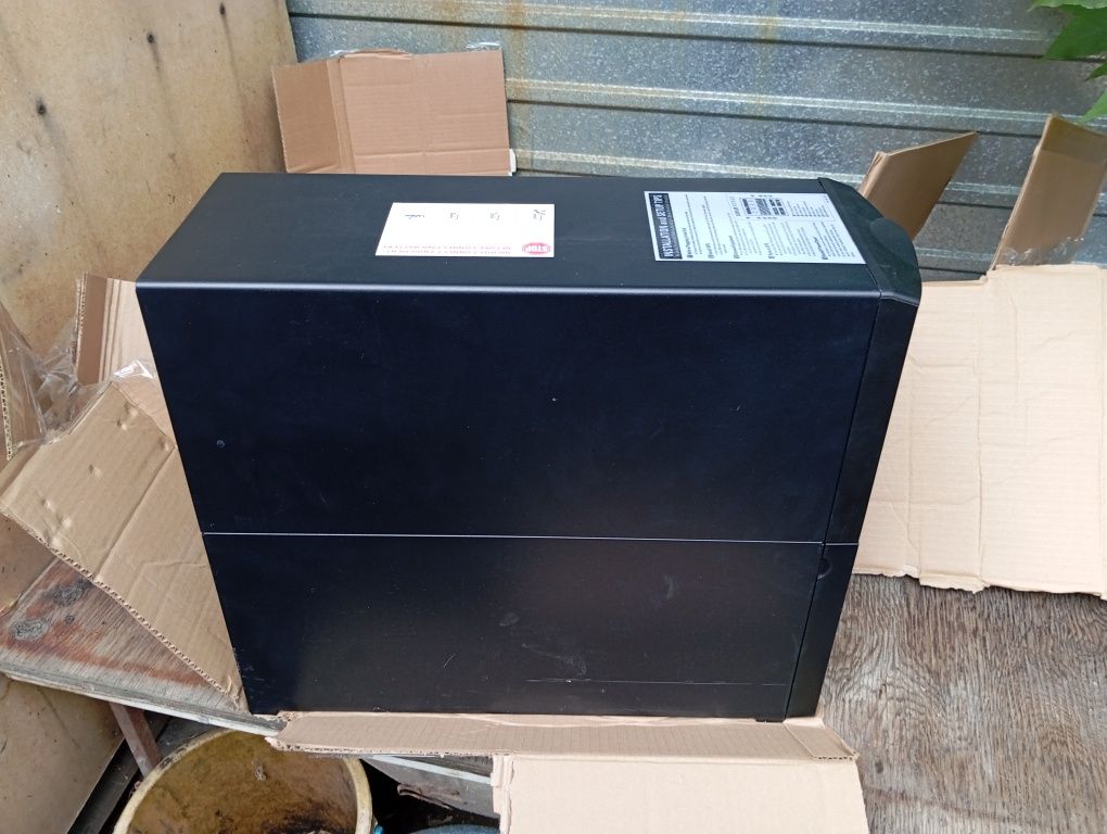 Продам UPS APC Smart-UPS 2200