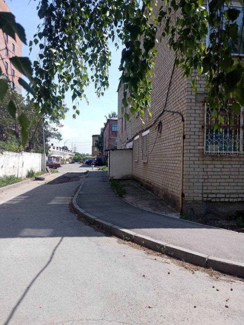 продам квартиру 3х комнатную