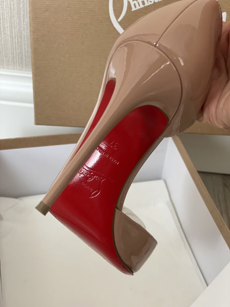 Туфли Chrıstıan Louboutin оригинал, размер 37