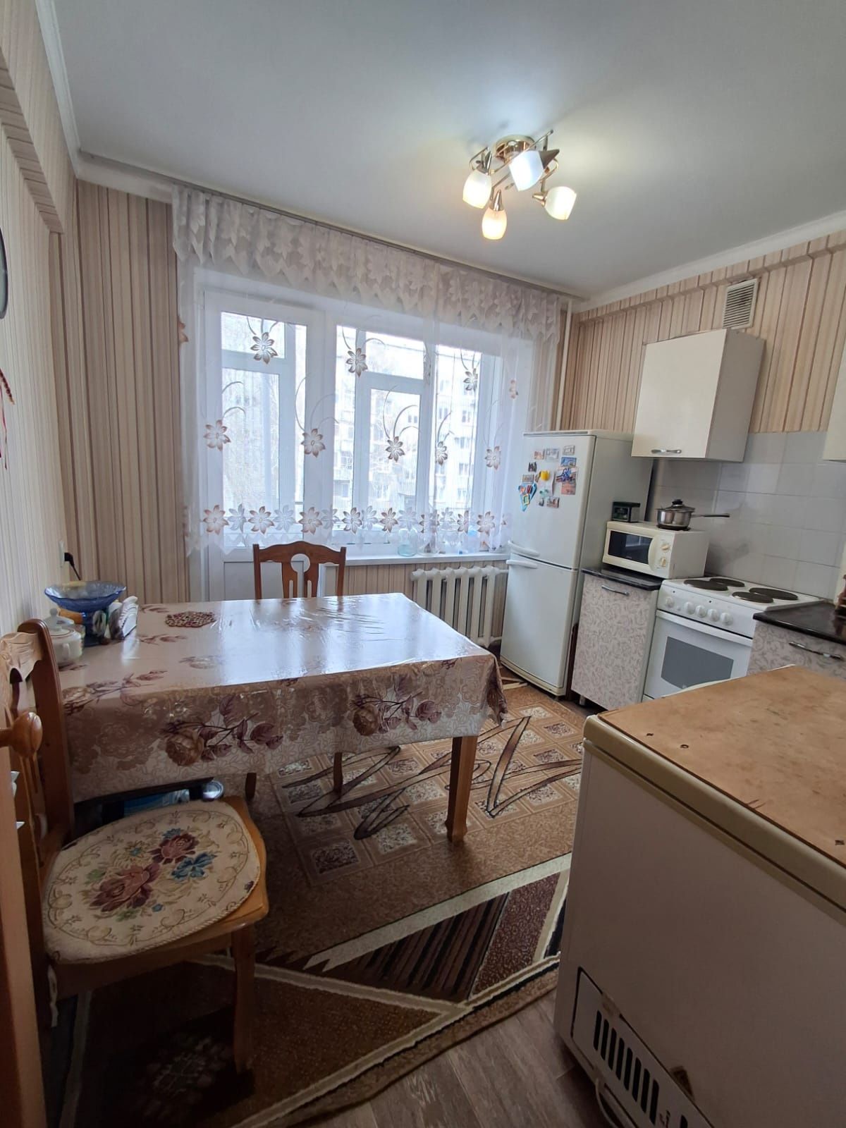 Продам  2×комнатную улучшения квартиру