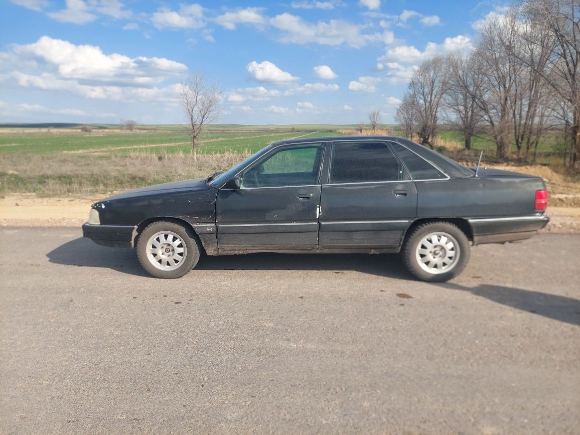 Ауди 100 2,3 срочно продам