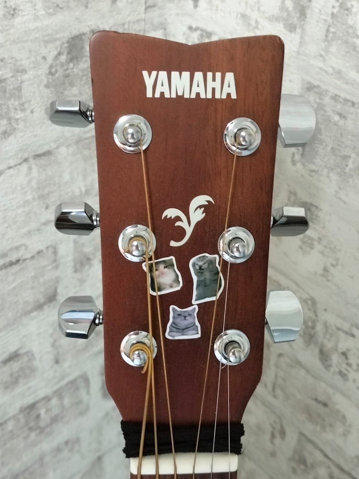 Yamaha f310 с чехлом и ремнем