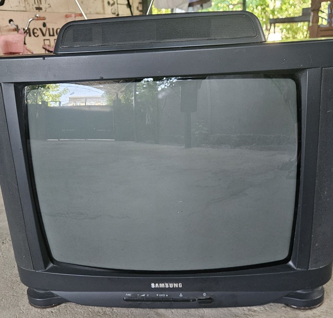 Телевизор "Samsung" б/у.