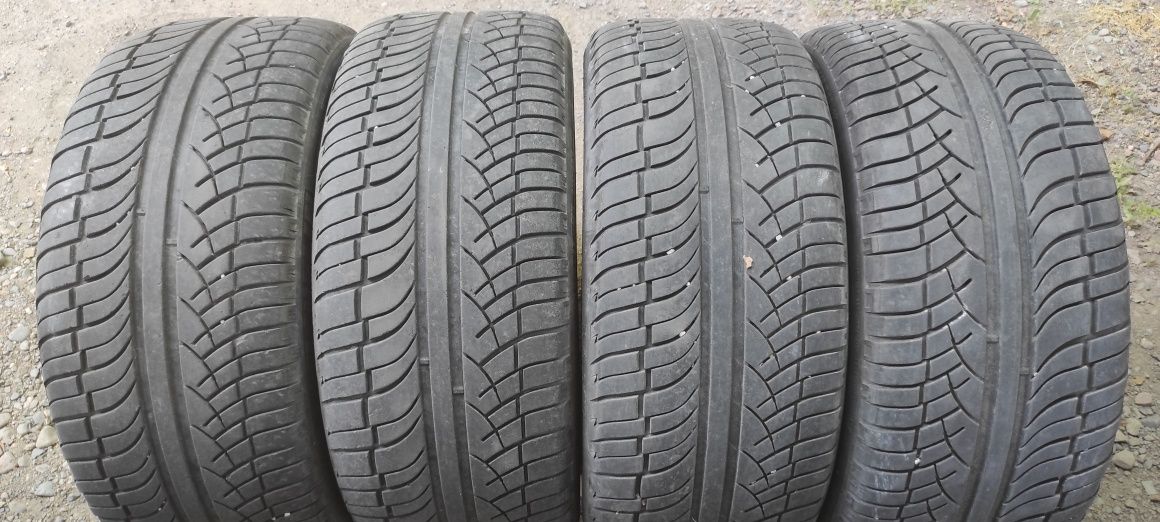 Комплект шин 275/40/20 Michelin. France