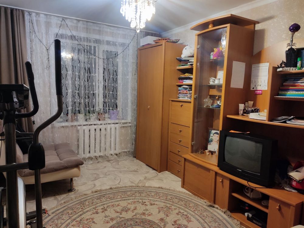 Продается 4 комнатная квартира на Юго Востоке Караганды