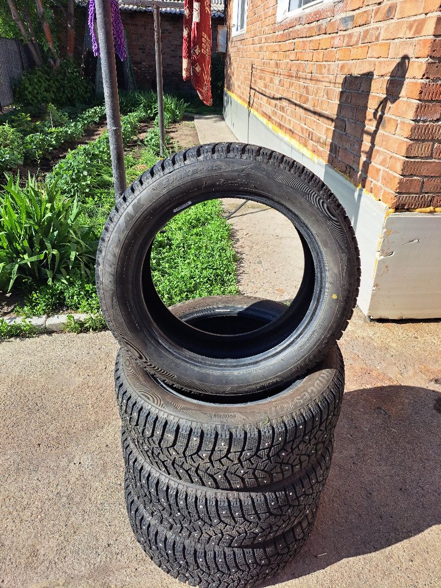 Продам Зимние шины