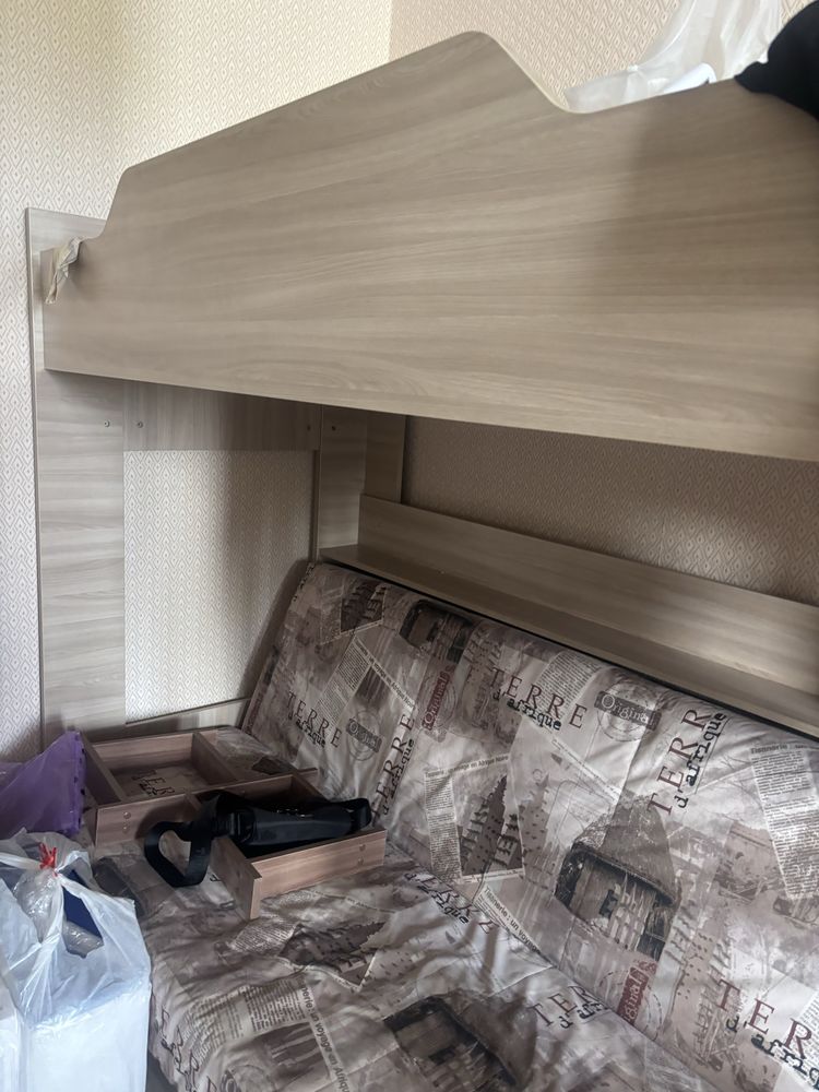 Продам двухярусную кровать
