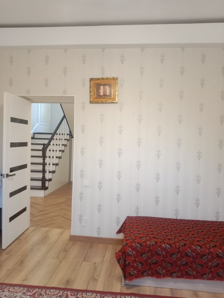 Продам коттедж в Самале,участок 12 соток ИЖС
