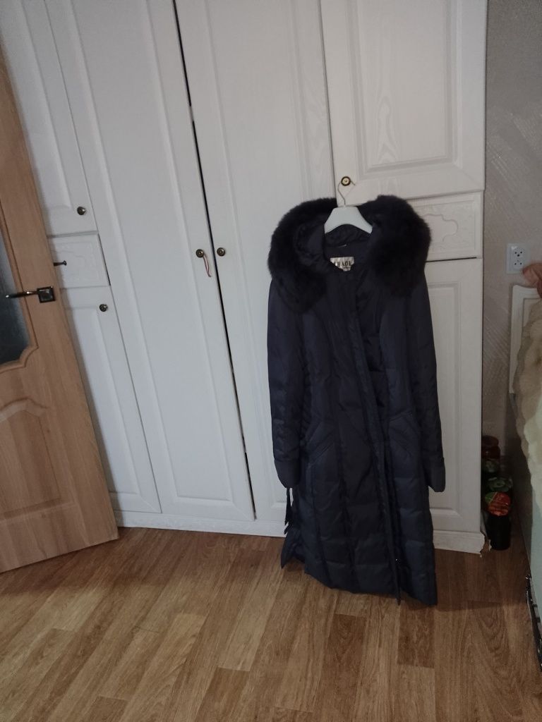 Продам новый пуховик