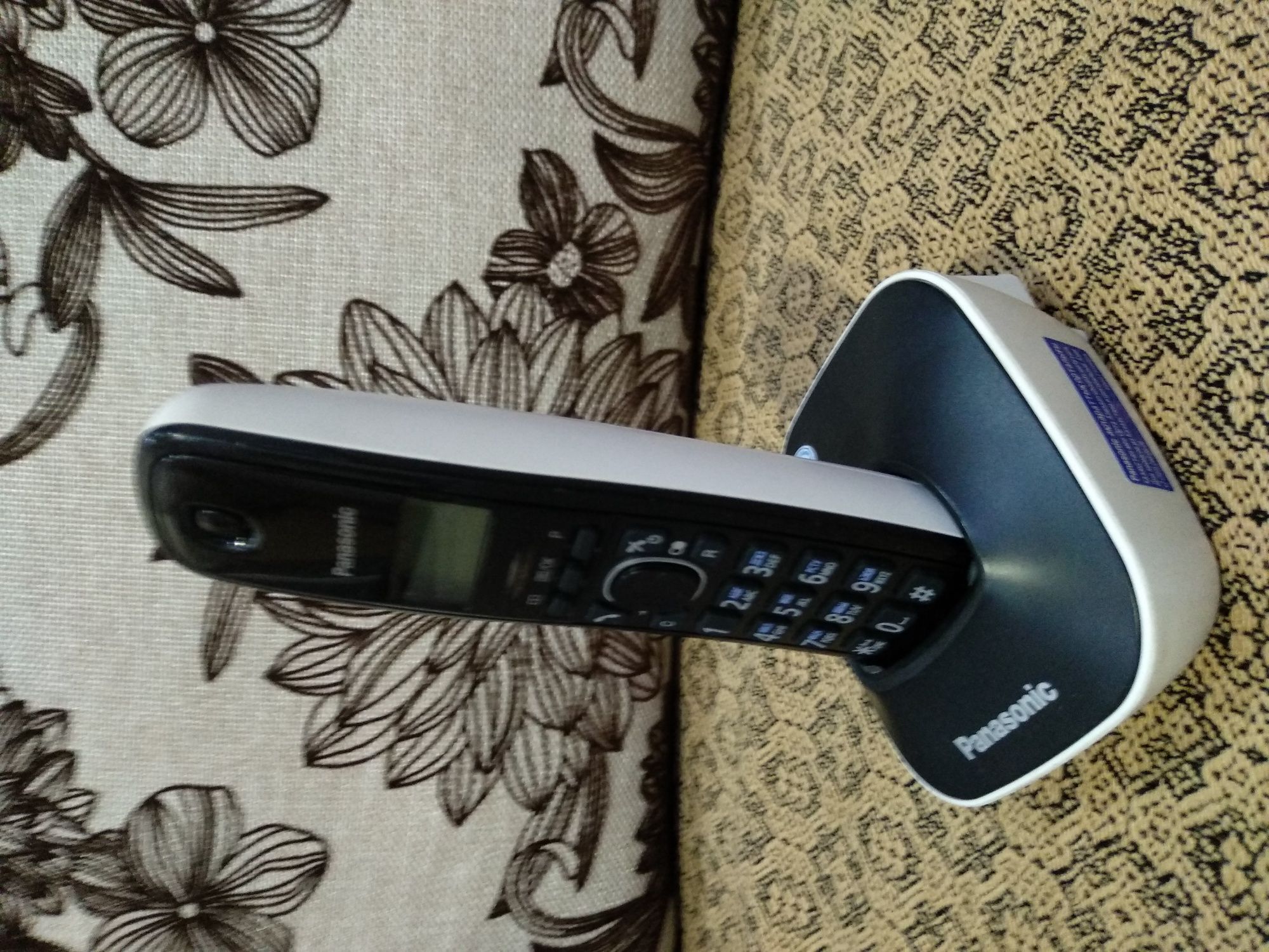 Продам телефон Panasonic.