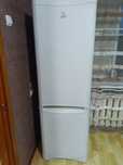 Холодильник Indesit