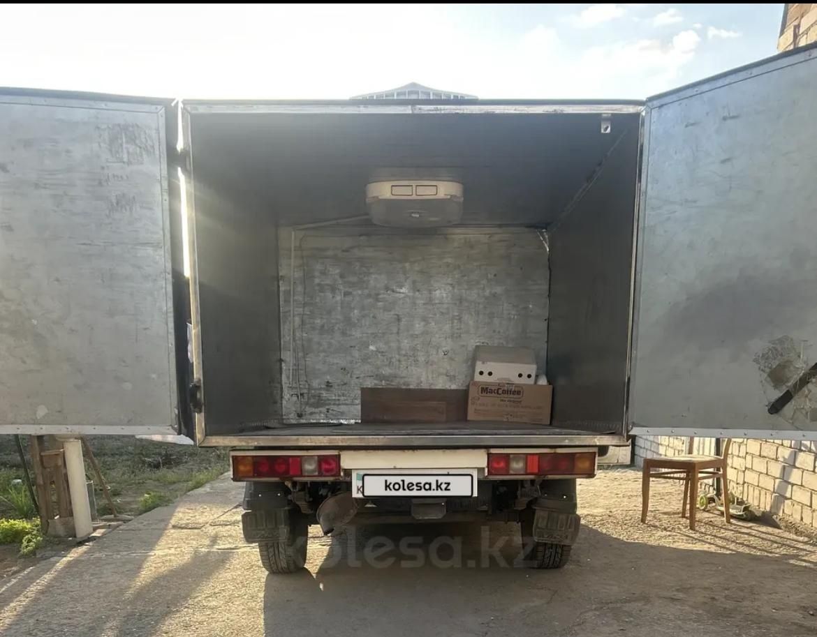 Пирожковоз ВИС на базе Ваз 21144 термобудка рефрежератор