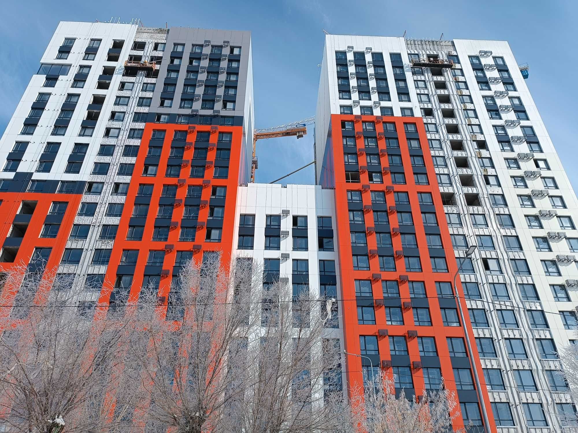 Продается 5-комнатная квартира в центре города, улица Толстого, 32
