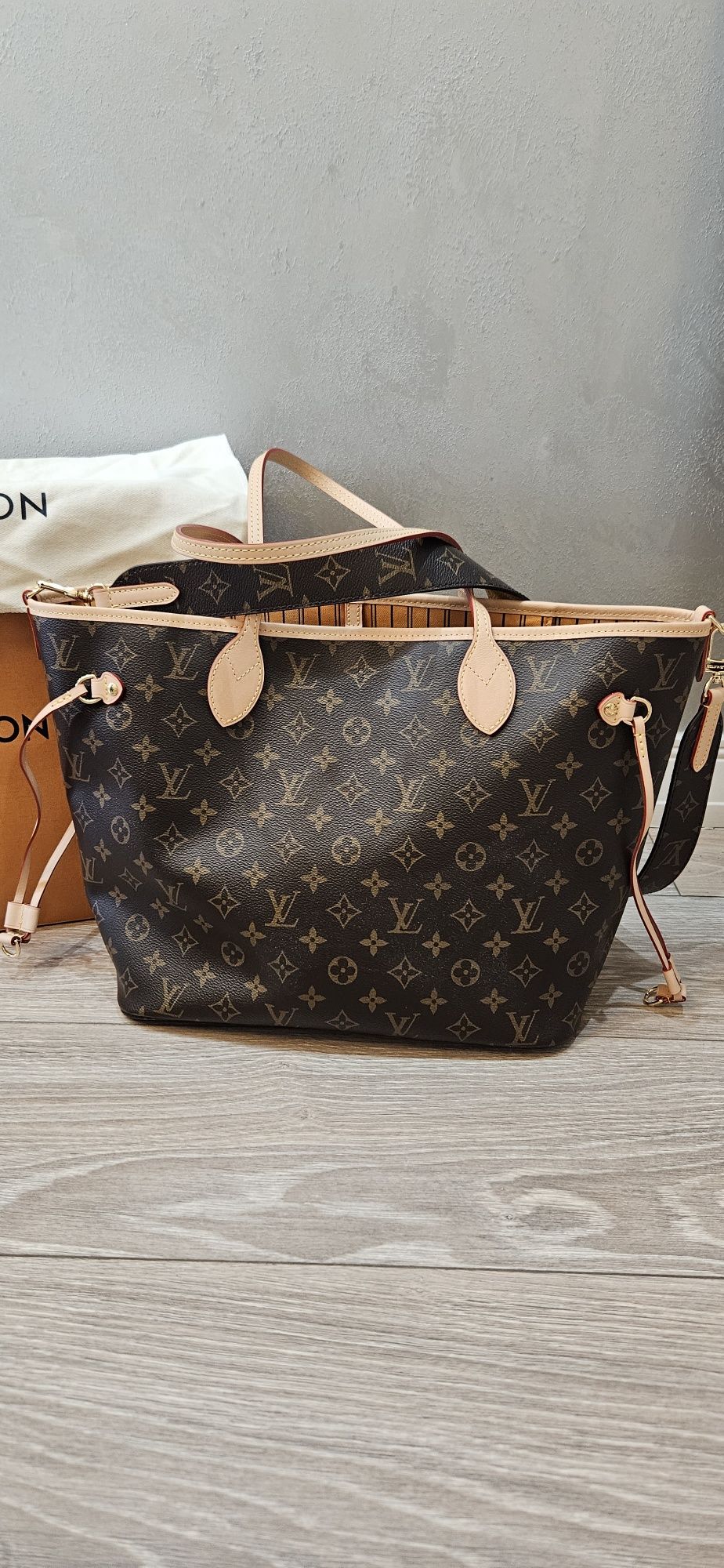 Сумка Louis Vuitton новая абсолютно