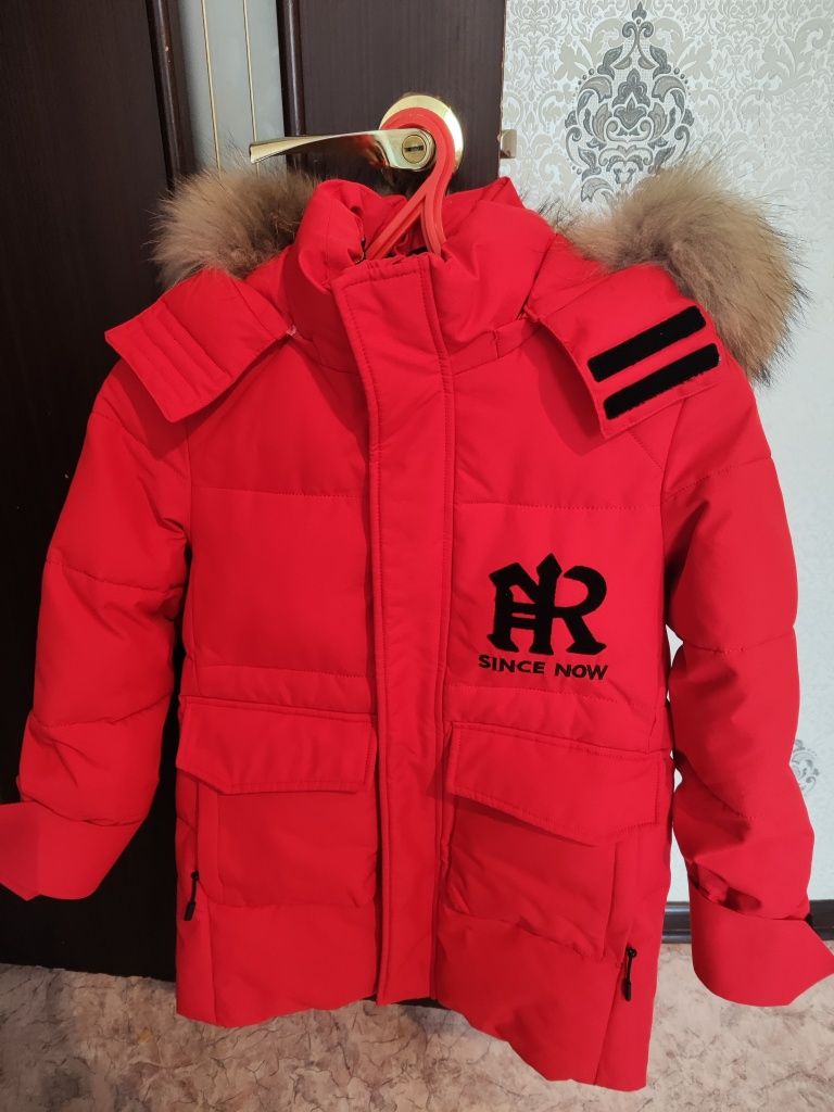 Куртка на мальчика 8-9 лет