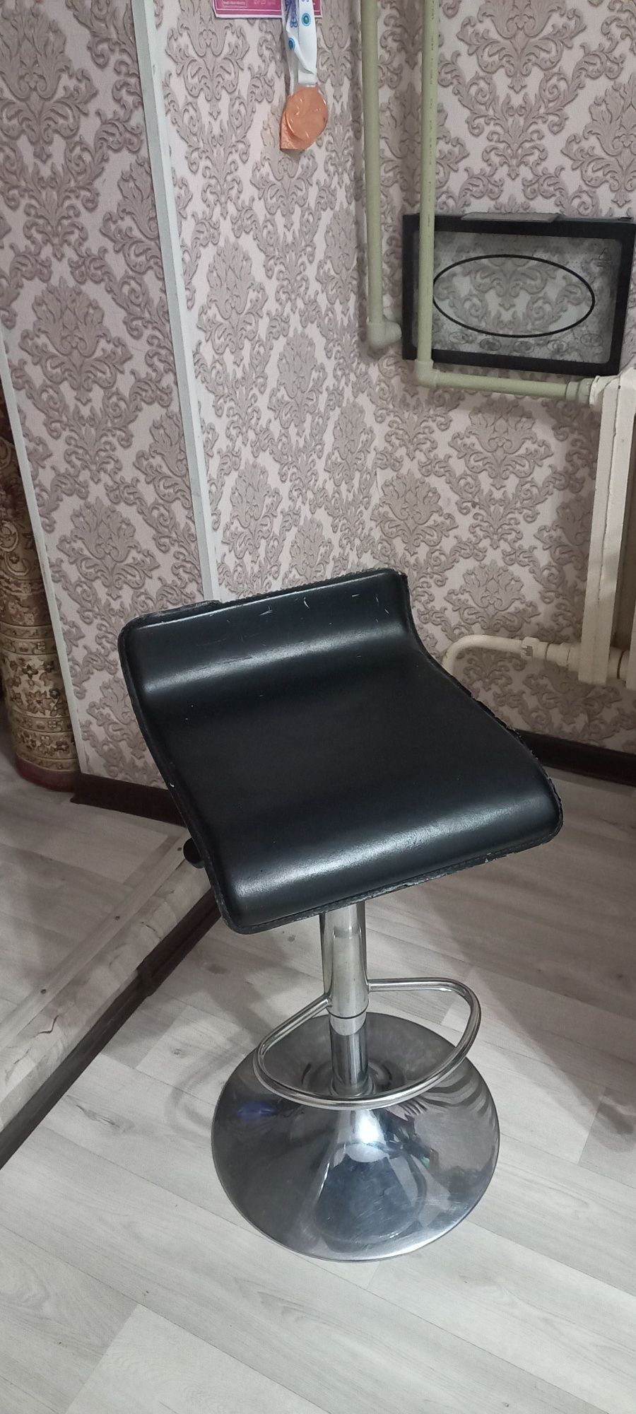 Барный стул броо