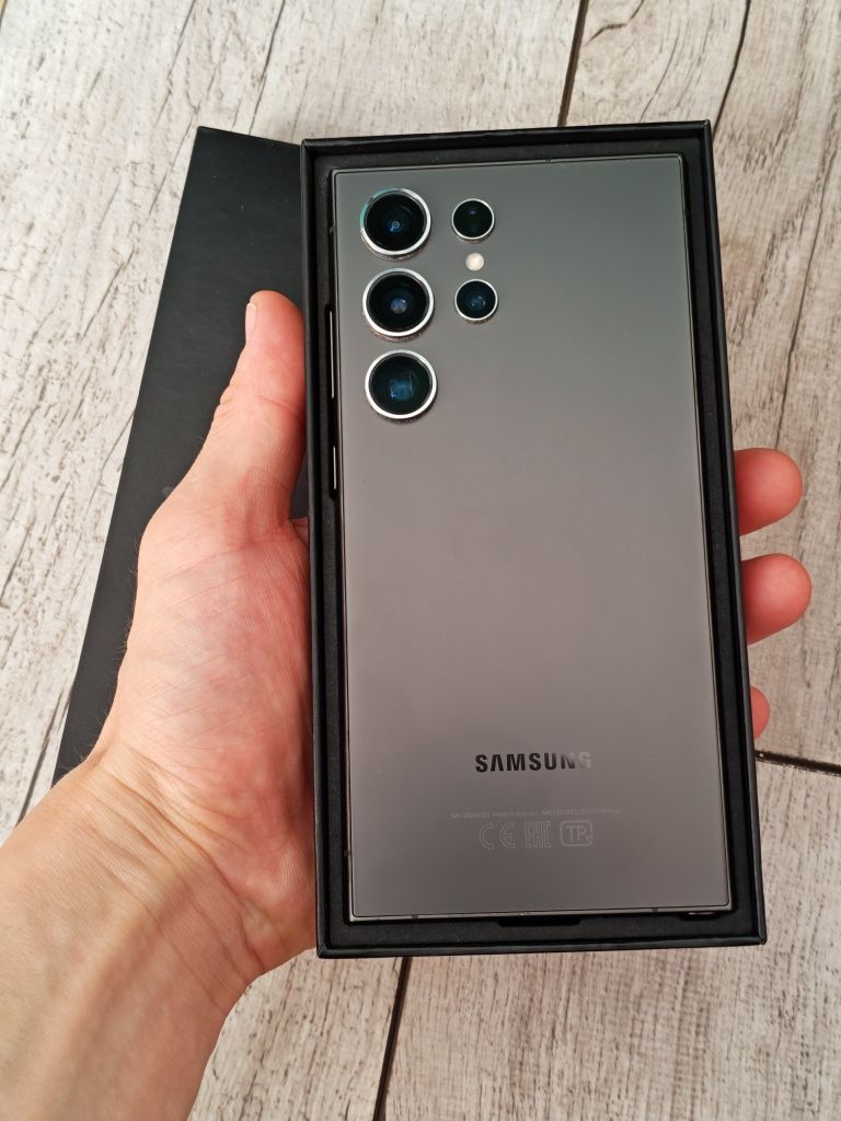 Samsung S24 Ultra 256 gb Ram 12 5G